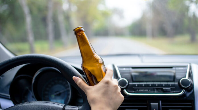 Șoferiță băută la volan în toiul zilei. A consumat o jumătate de litru de țuică