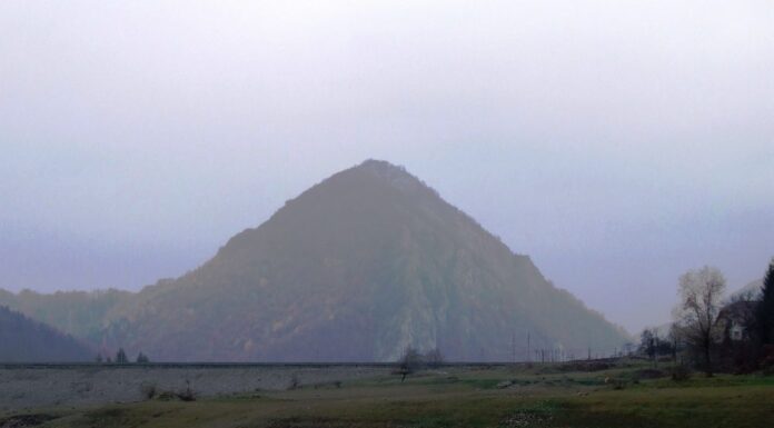 ATITUDINI HIBERNALE – Din nou în umbra Pietrei Cloşanilor