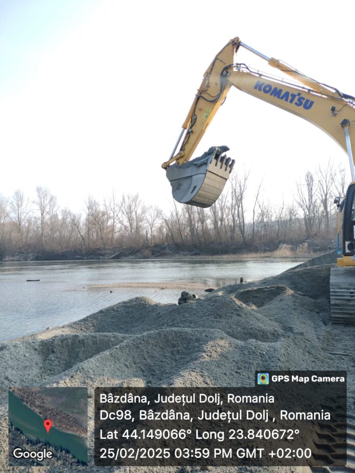 Amendă de 75.000 lei pentru exploatare ilegală pe râul Jiu