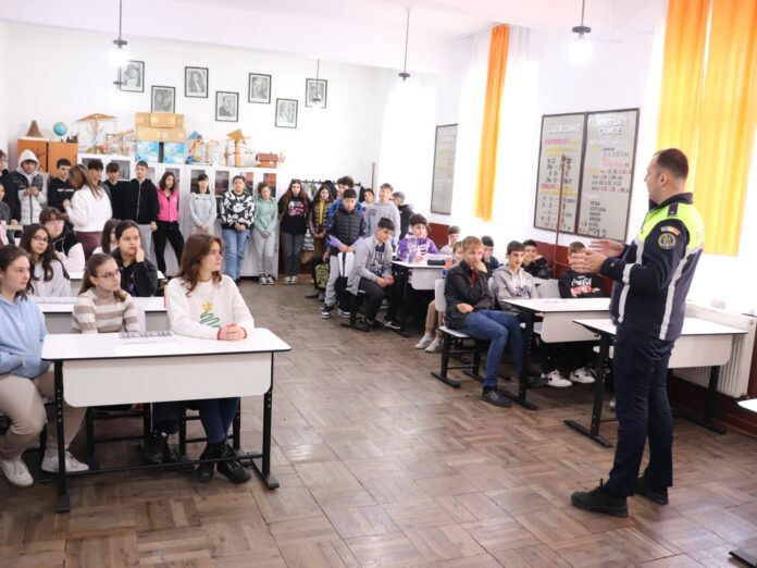 O nouă acțiune a Poliției în rândul elevilor din Târgu Jiu și Bălești