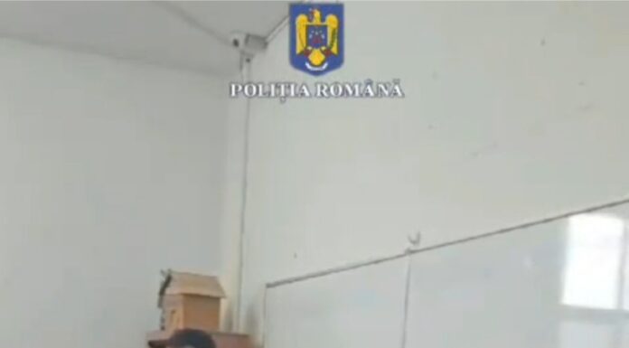 Lecție despre protecția animalelor, oferită elevilor de polițiștii gorjeni