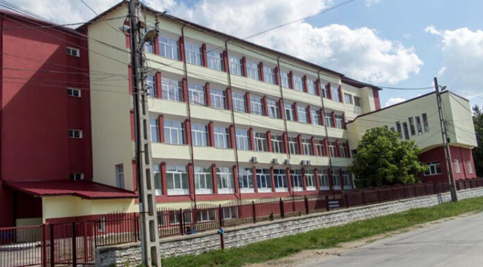 Un liceu din Gorj caută laborant