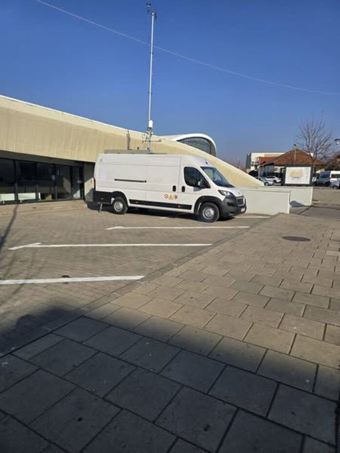 ac5a346e-db85-4975-ac9d-0e1ec7de2040