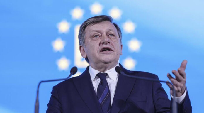 Candidatura lui Crin Antonescu, validată de PSD