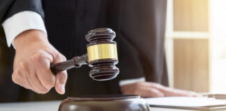 Condamnat după ce și-a înjunghiat vecinul!