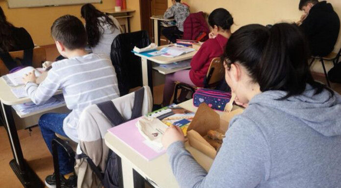 Caravană națională de consultare privind planurile-cadru pentru liceu. Dezbateri pe 25 februarie, la Târgu Jiu