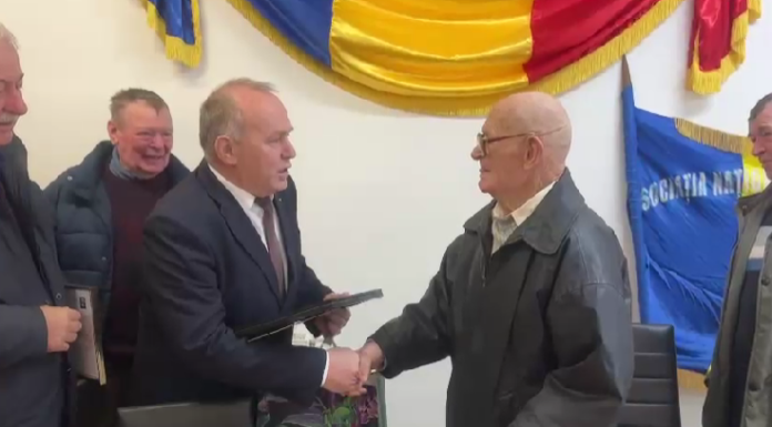Erou gorjean, în vârstă de 102 ani, omagiat la Alimpești!