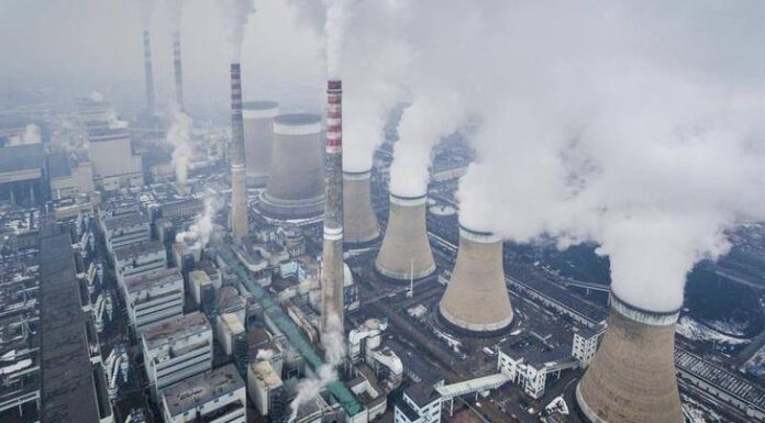 Construcția de termocentrale pe cărbune, în linie dreaptă