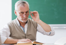 Sindicate: Profesorilor nu li se decontează cei 500 de lei pentru ochelari