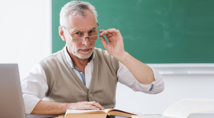 Sindicate: Profesorilor nu li se decontează cei 500 de lei pentru ochelari