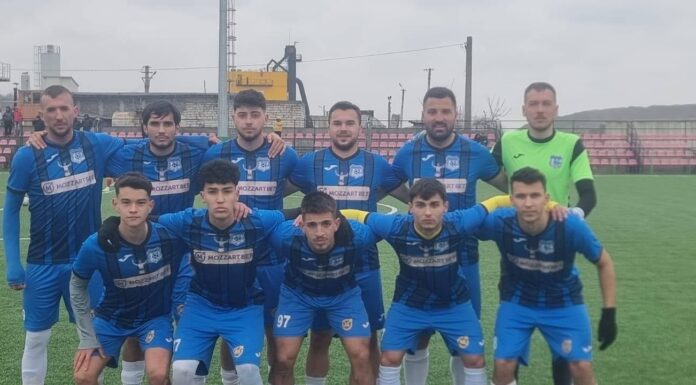 Ora debutului și pentru Gilortul