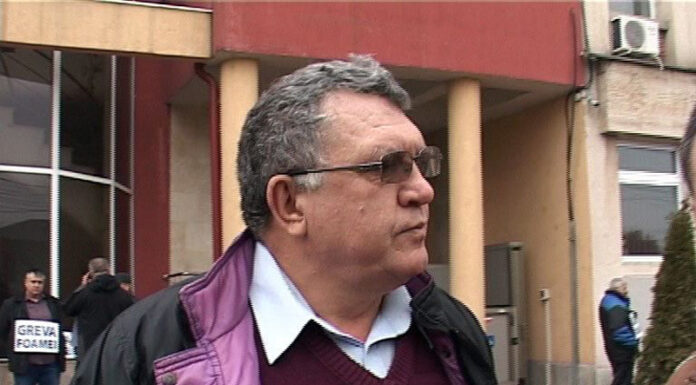 Minerii și energeticienii, așteptați de avocați cu adeverințele de la CEO