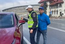 Șoferițele din Târgu Jiu, „amendate” cu flori