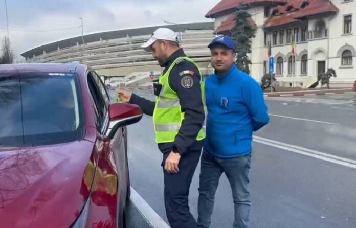 Șoferițele din Târgu Jiu, „amendate” cu flori