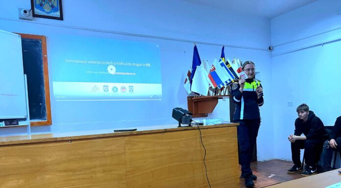 Polițiștii și jandarmii, în mijlocul elevilor Liceului Tehnologic Motru