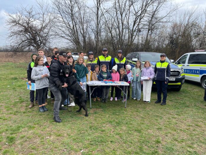 Polițiștii gorjeni au continuat activitățile în școli și grădinițe