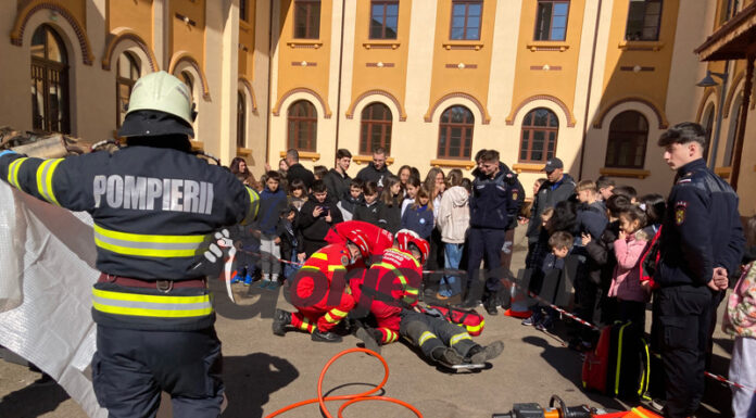 Intervenție a pompierilor la un accident produs în curtea unui liceu din Târgu Jiu
