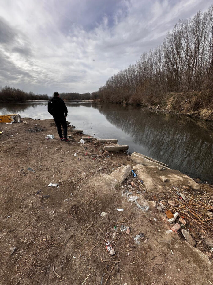 af55cd3f-751c-4b73-a5bb-d1689b1fab6d-(1)