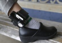 Adolescente bătăușe, cu brățări electronice – Decizie în premieră