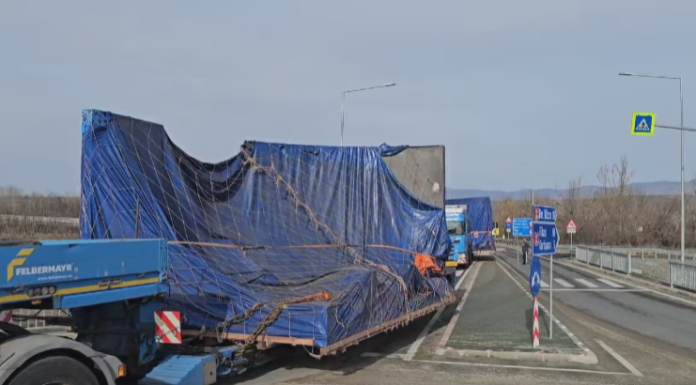DRDP Craiova: Convoiul agabaritic traversează județul Gorj – FOTO