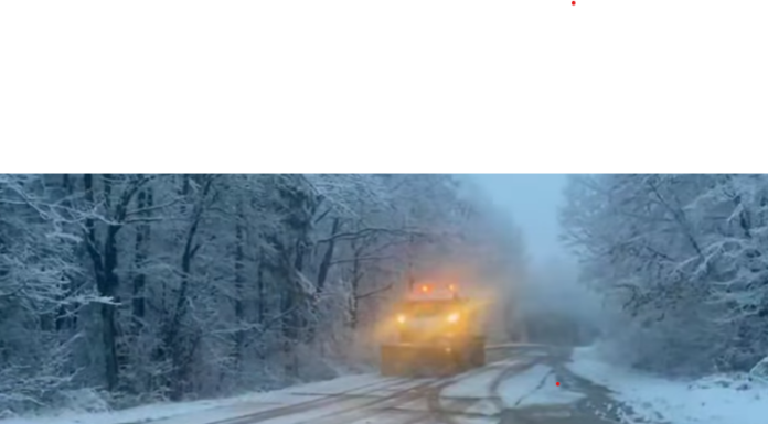 Peste 100 de utilaje deszăpezesc drumurile naționale