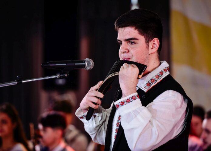 Viorel Papuc, cursant al ȘPA Târgu Jiu, a câștigat Marele Premiu și Trofeul Festivalului ”Meleaguri Brâncușiene”