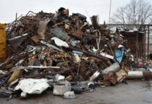 Mită de 500 lei pentru a opri confiscarea unui transport ilegal de fier vechi