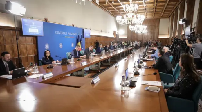 Guvernul reduce numărul secretarilor de stat