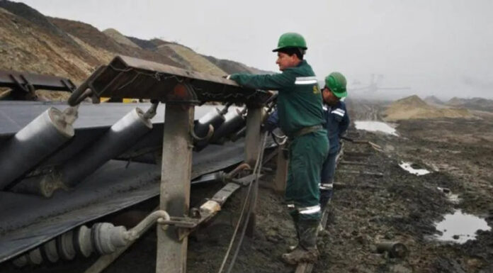 100 de mineri, reconvertiți în instalatori de panouri solare