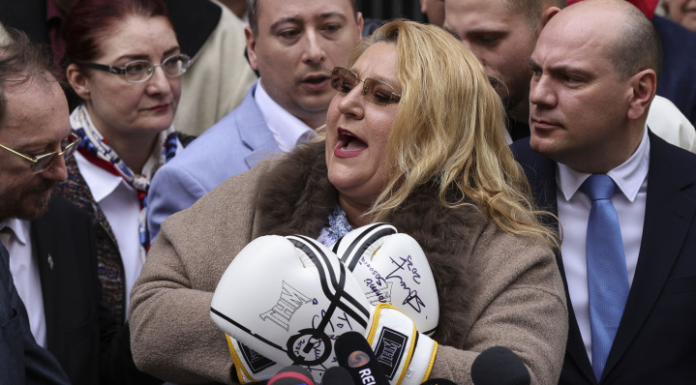 BEC ”a picat-o” pe Diana Șoșoacă. AUR critică decizia