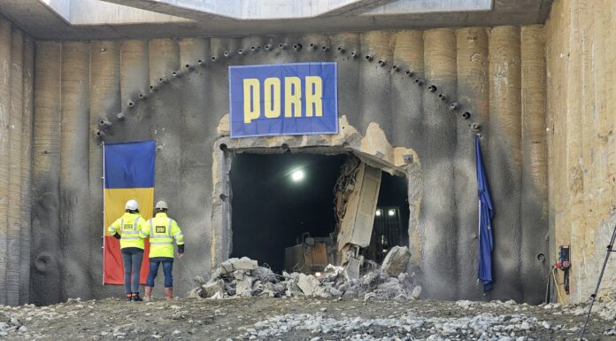 Străpungerea primei galerii din tunelul rutier Momaia (FOTO,VIDEO)