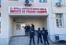 Video: Bătaie între familii de romi pe stradă și în spital. Au intervenit mascații!