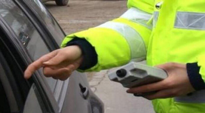 Șofer din Dănești, cu alcoolemie record, prins pe strada Școlii