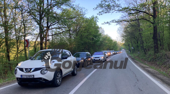 Restricții în trafic și cozi interminabile la Bârsești!