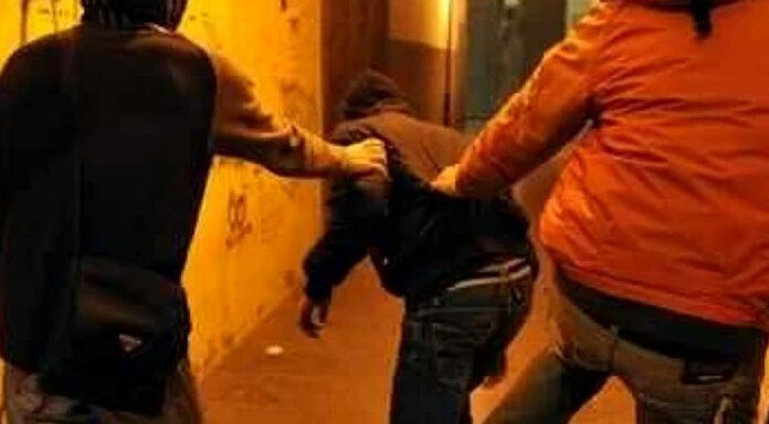 Aveți grijă cui îi deschideți ușa!