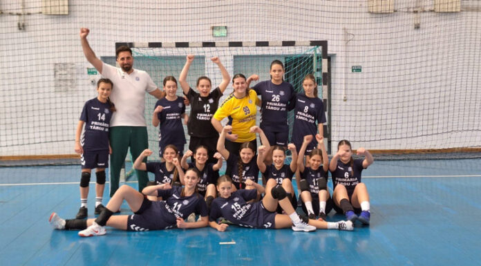 Juniorii și junioarele 4 de la CSM, la Turneul Semifinal