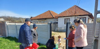 Campania ,,Donezi o jucărie, dăruiești un zâmbet!” a adus fericire și emoții la Bâlteni și Negomir