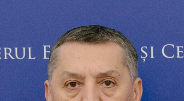 Moțiune simplă împotriva ministrului Educației