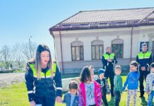 FOTO: Poliția, la o grădiniță și o școală din Târgu-Jiu