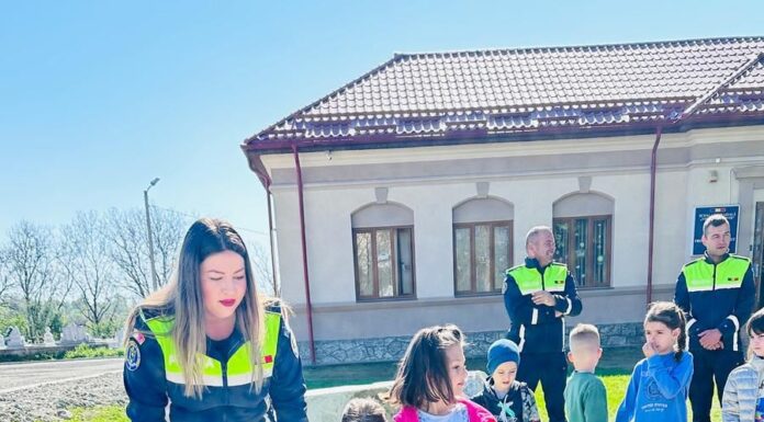 FOTO: Poliția, la o grădiniță și o școală din Târgu-Jiu