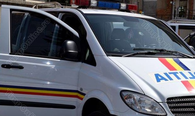 Mamă și fiu, din Târgu-Cărbunești, arestați la Craiova