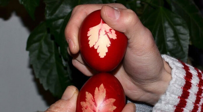 Concursuri de ciocnit ouă în a doua zi de Paști!