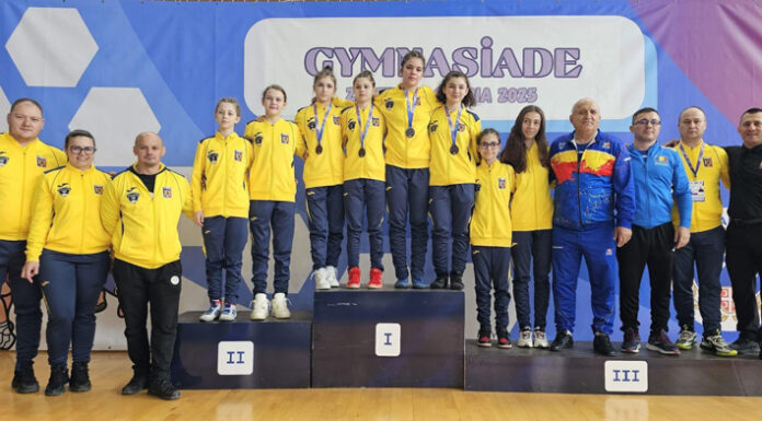 Simina Manțog, locul II la Campionatul Mondial Școlar de Lupte