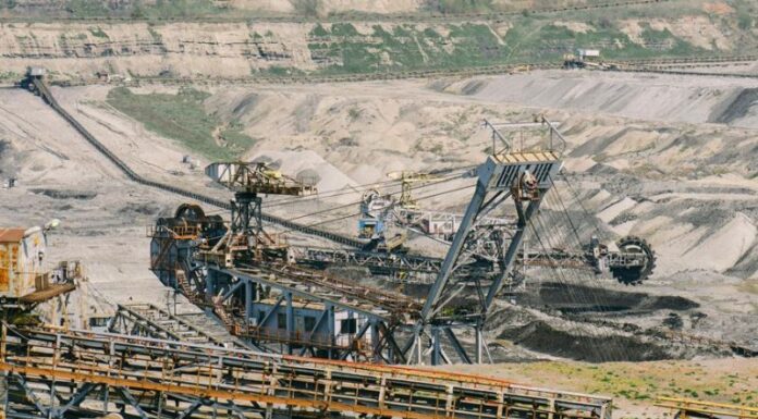 Licitație pentru transportul minerilor de la Jilț