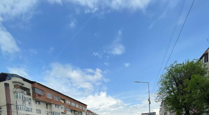 Sute de pietoni, prinși în timp ce traversau strada neregulamentar