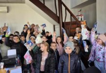 Elevii de la ”Săvoiu” au donat jucării în Campania ”Gorjeanul”