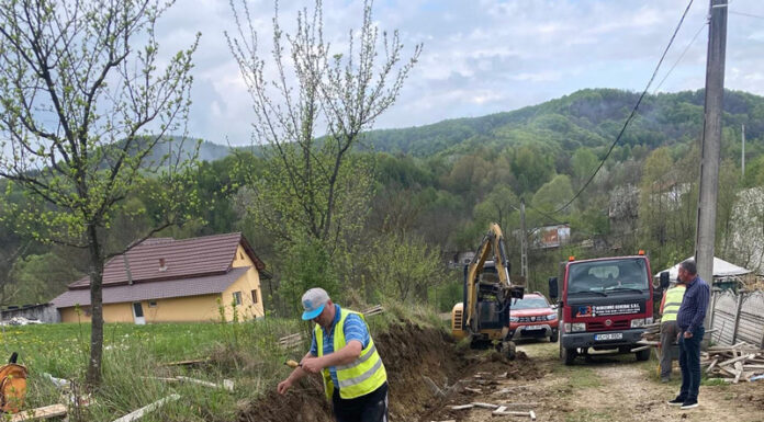 Ulițe asfaltate la Roșia de Amaradia