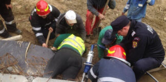 Afaceriști și firmele acestora, trimiși în judecată, după ce grinda din beton a unui pod aflat în construcție, la Stoina, a căzut și a rănit grav o femeie! Judecata nu a început nici după șase ani!