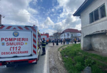 Pieton rănit după o ciocnire între trei mașini