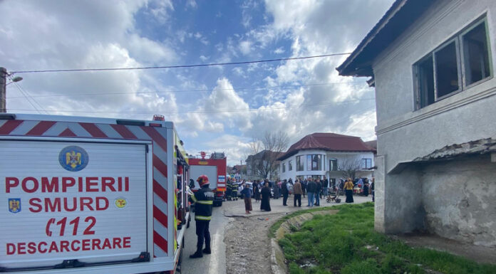 Pieton rănit după o ciocnire între trei mașini